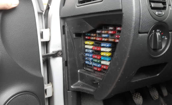 Dove si trovano i fusibili sulla Golf 5