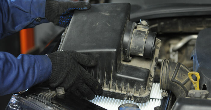 Byt Luftfilter på KIA SORENTO på egen hand