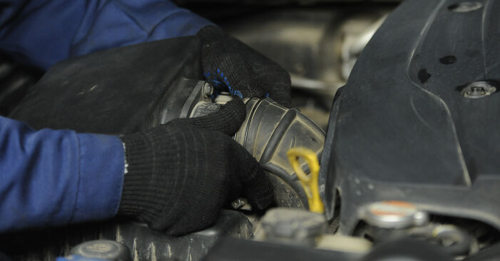 Så byter du Luftfilter på KIA SORENTO: ladda ned PDF-manualer och videoinstruktioner