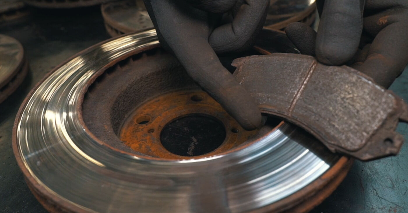 Bremssättel wechseln – Laden Sie sich PDF-Handbücher und Videoanleitungen herunter