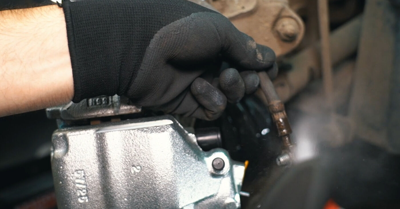 Wie hinten und vorne Bremssättel austauschen - Schrittweise Handbücher und Videoanleitungen