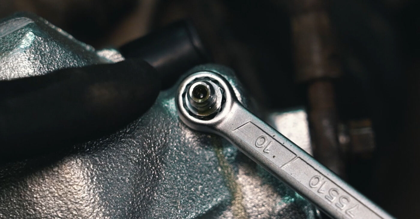 Wie schwer ist es, selbst zu reparieren: vorne (links und rechts) Bremszange Tausch - Downloaden Sie sich illustrierte Anleitungen