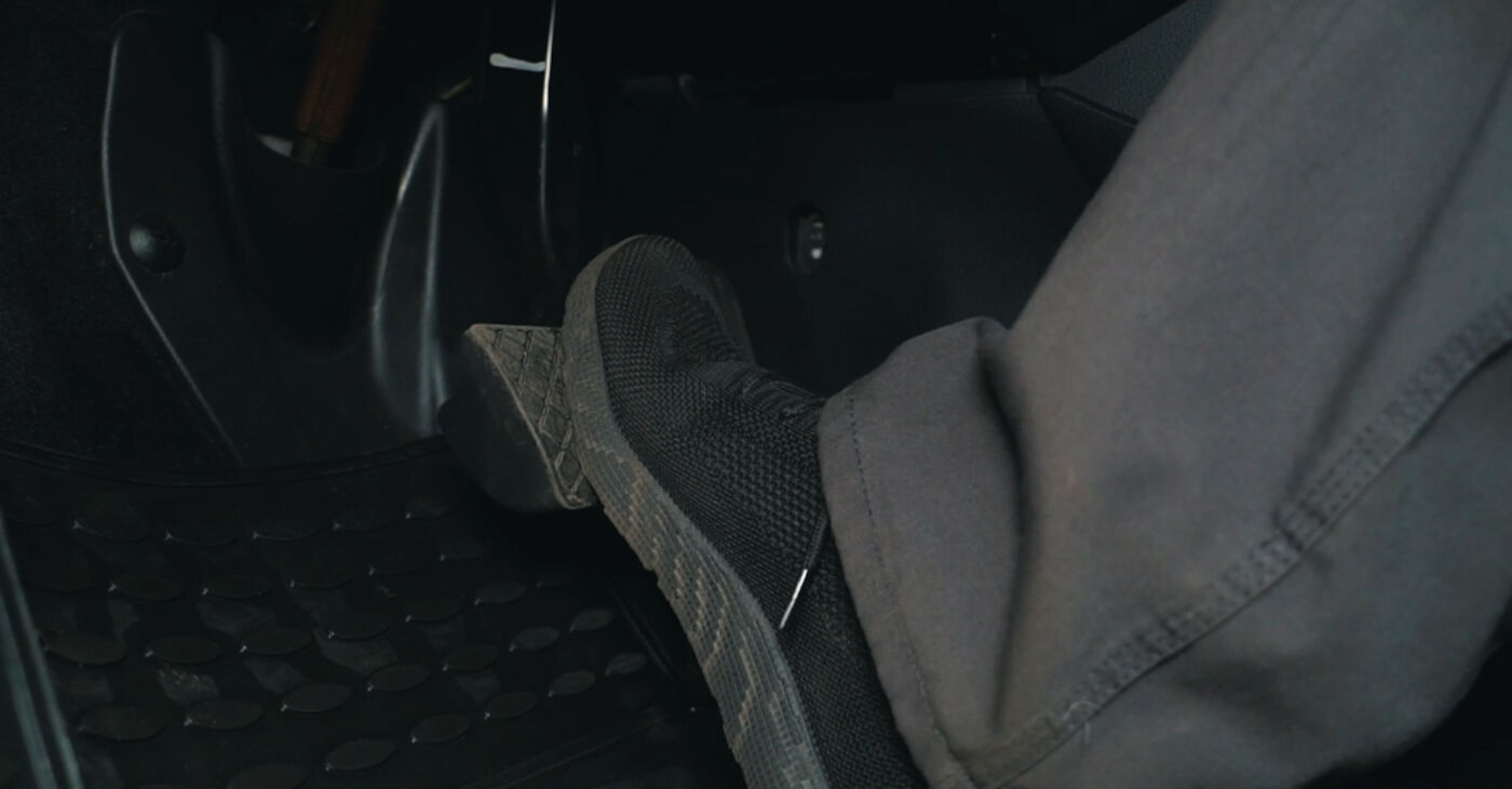 Bremszange ausbauen: Anweisungen und Video-Tutorials online