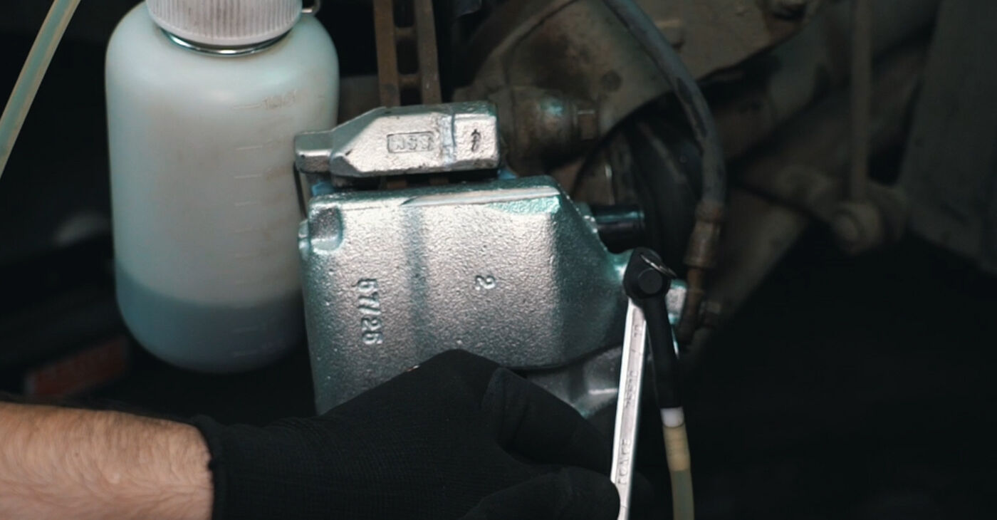 Zweckdienliche Tipps zum Austausch von hinten (links und rechts) Bremssattel