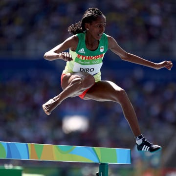 Sports uniform, Track and field athletics, Shoe, Sportswear, Athletic shoe, Human leg, Athlete, Jumping, Competition event, Playing sports, Sports uniform, Track and field athletics, Shoe, Sportswear, Athletic shoe, Human leg, Athlete, Jumping, Competition event, Playing sports,