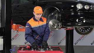 How to change Fog light kit RENAULT KADJAR - step-by-step video manual