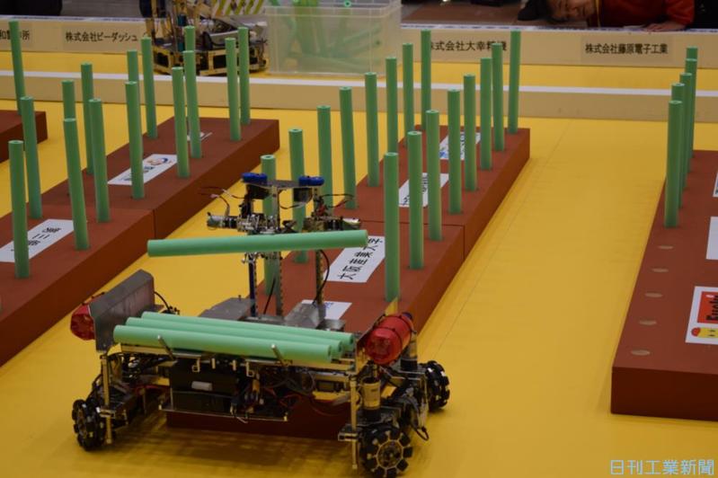 “ごぼう”収穫ロボコンで腕前競う