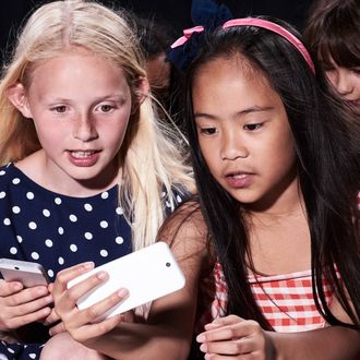 How to Raise Media-Savvy Kids in the Digital Age