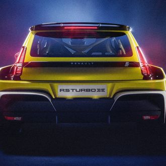 The Renault 5 Turbo 3E, the World’s First Electric Mini-Supercar, Looks as Bonkers as We Hoped