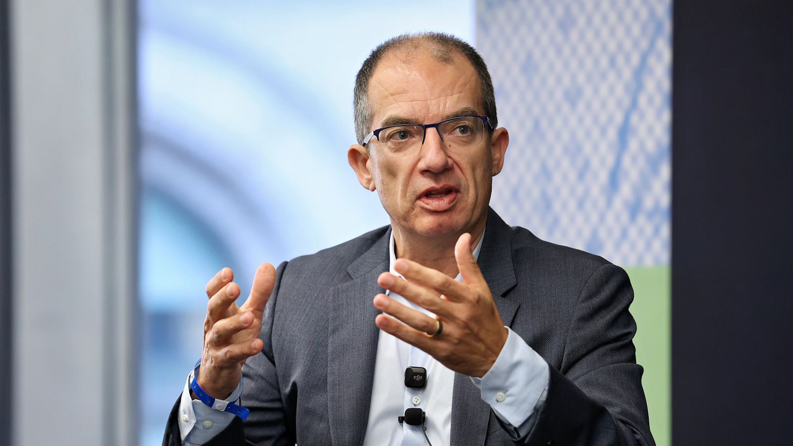 Moderna CEO Responds to RFK Jr.’s Crusade Against the Covid-19 Vaccine