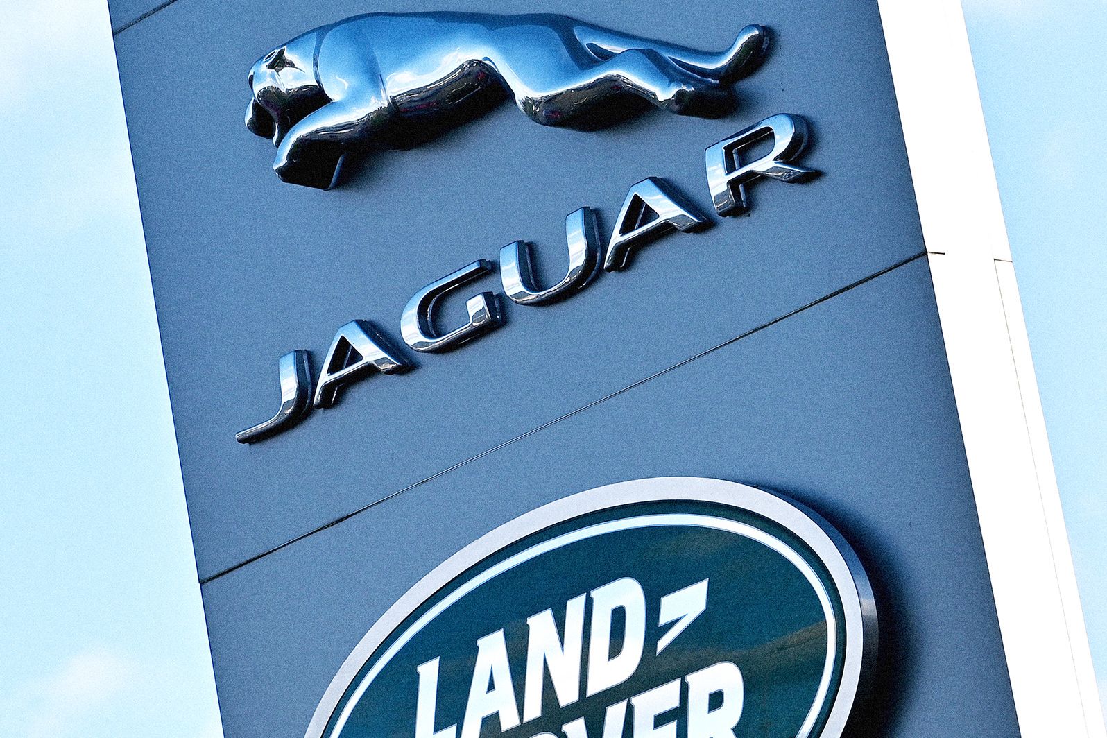 A Cyberattack on Jaguar Land Rover Is Causing a Supply Chain Disaster