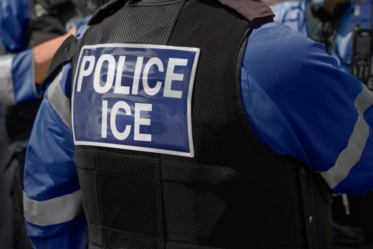 ICE Wants to Build Out a 24/7 Social Media Surveillance Team