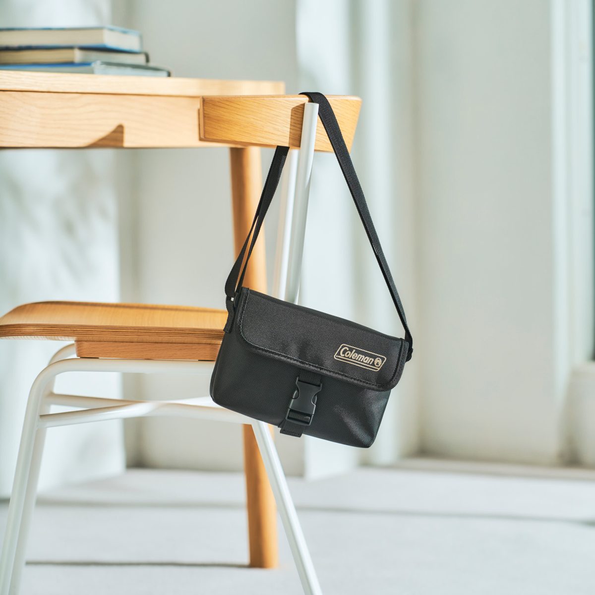 MonoMax3月号増刊特別付録「コールマン お財布ショルダーバッグ」