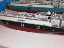 韩国在10月重新夺回造船王位