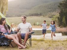 客户又双叒叕开始休假了!外贸人该怎么做?