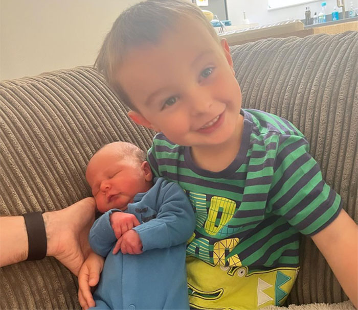 Superhero Fan Kid Embarks On His First Day Of School With The Most Wholesome Sendoff From Parents