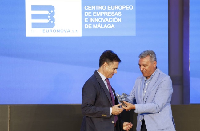 BIC Euronova - BIC EURONOVA recibe el Premio Evolución otorgado por Diario SUR y BBVA