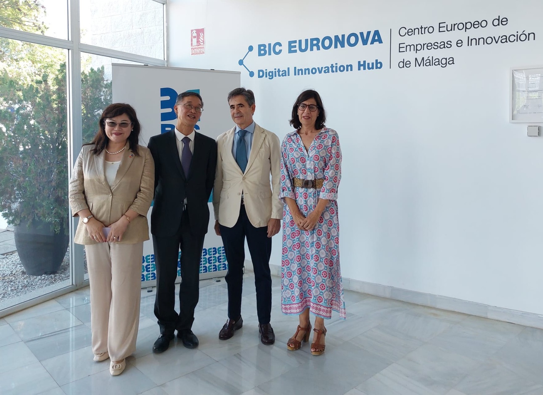 El Embajador de China en España visita BIC Euronova