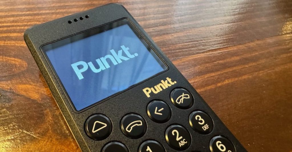 The Punkt MP02 Dumb Phone Is a Button-Masher’s Dream Dumbphone